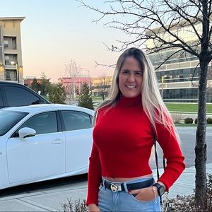 Meet your Posher, Thayná